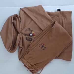 Gap Disney Mickey Mouse Sweat Set. Kids Medium. Brown.